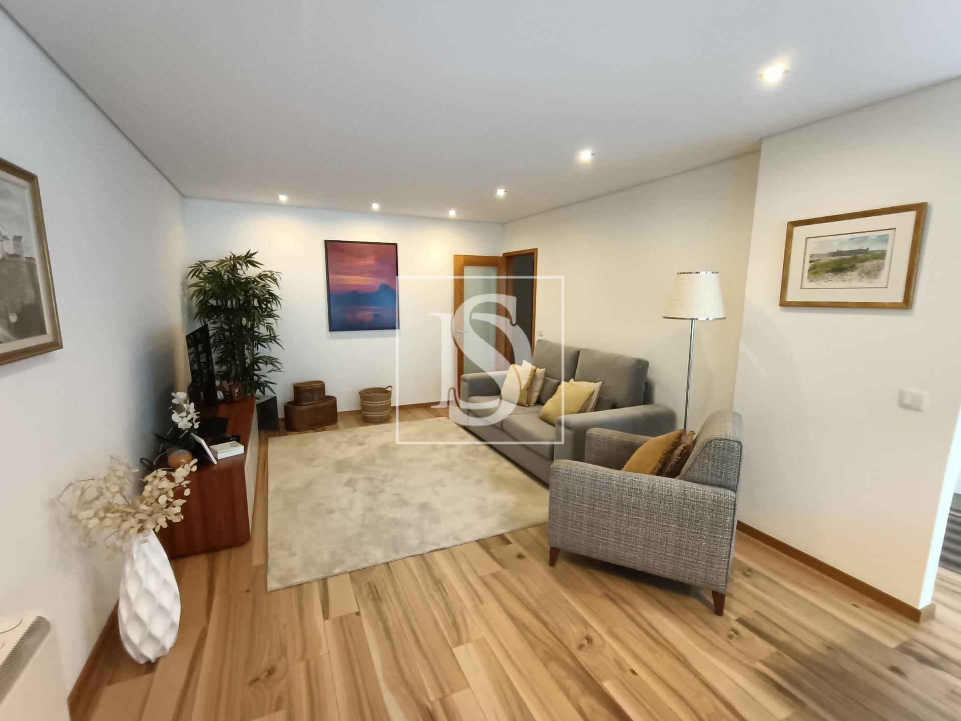 Moradia em Banda T3+1