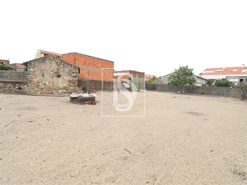 Moradia para Restaurar T4