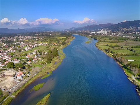 Moradia para Restaurar T5