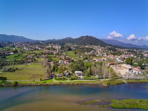 Moradia para Restaurar T5