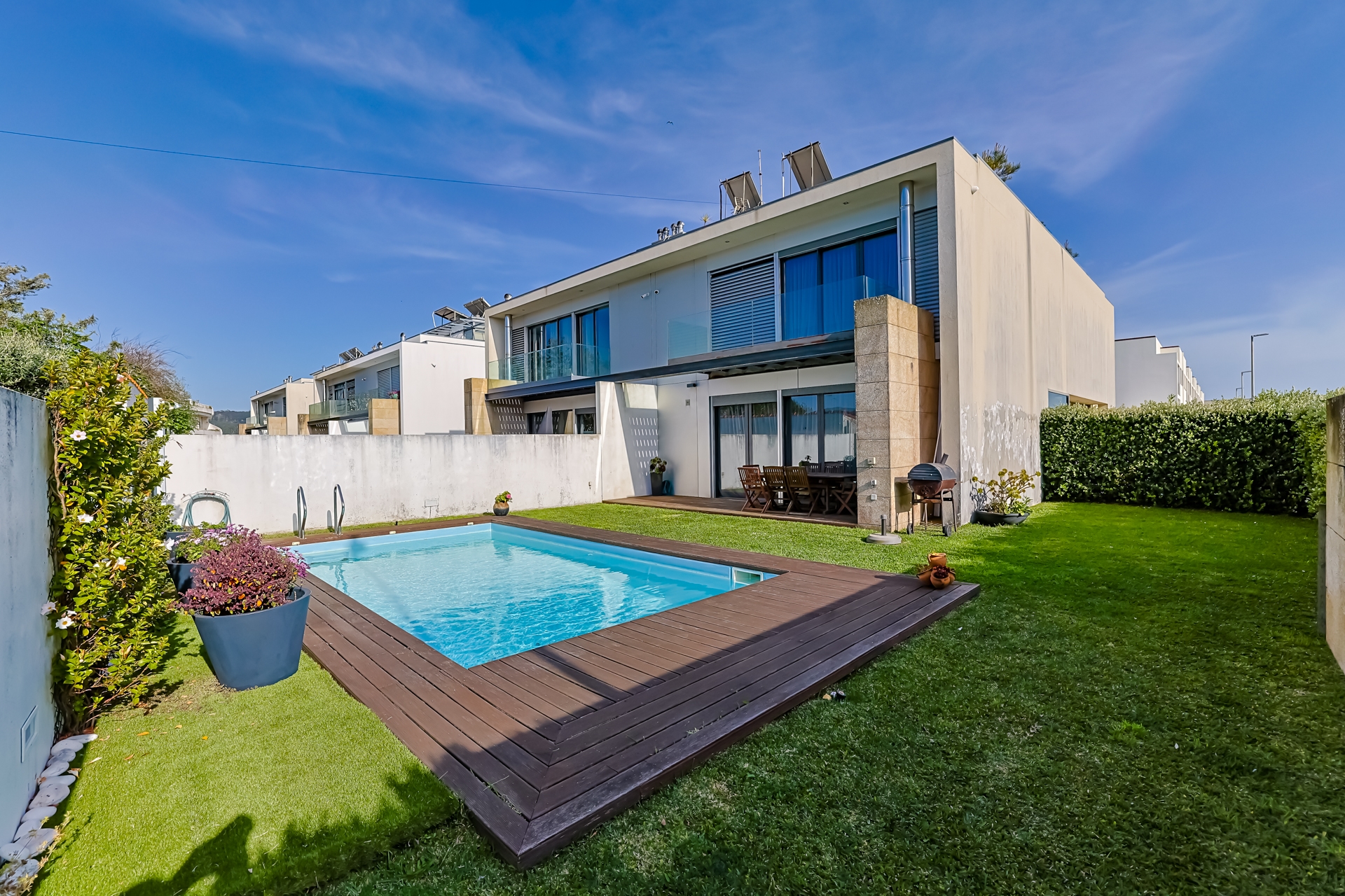 Moradia de Luxo, T4, com piscina e vista mar, em Esposende