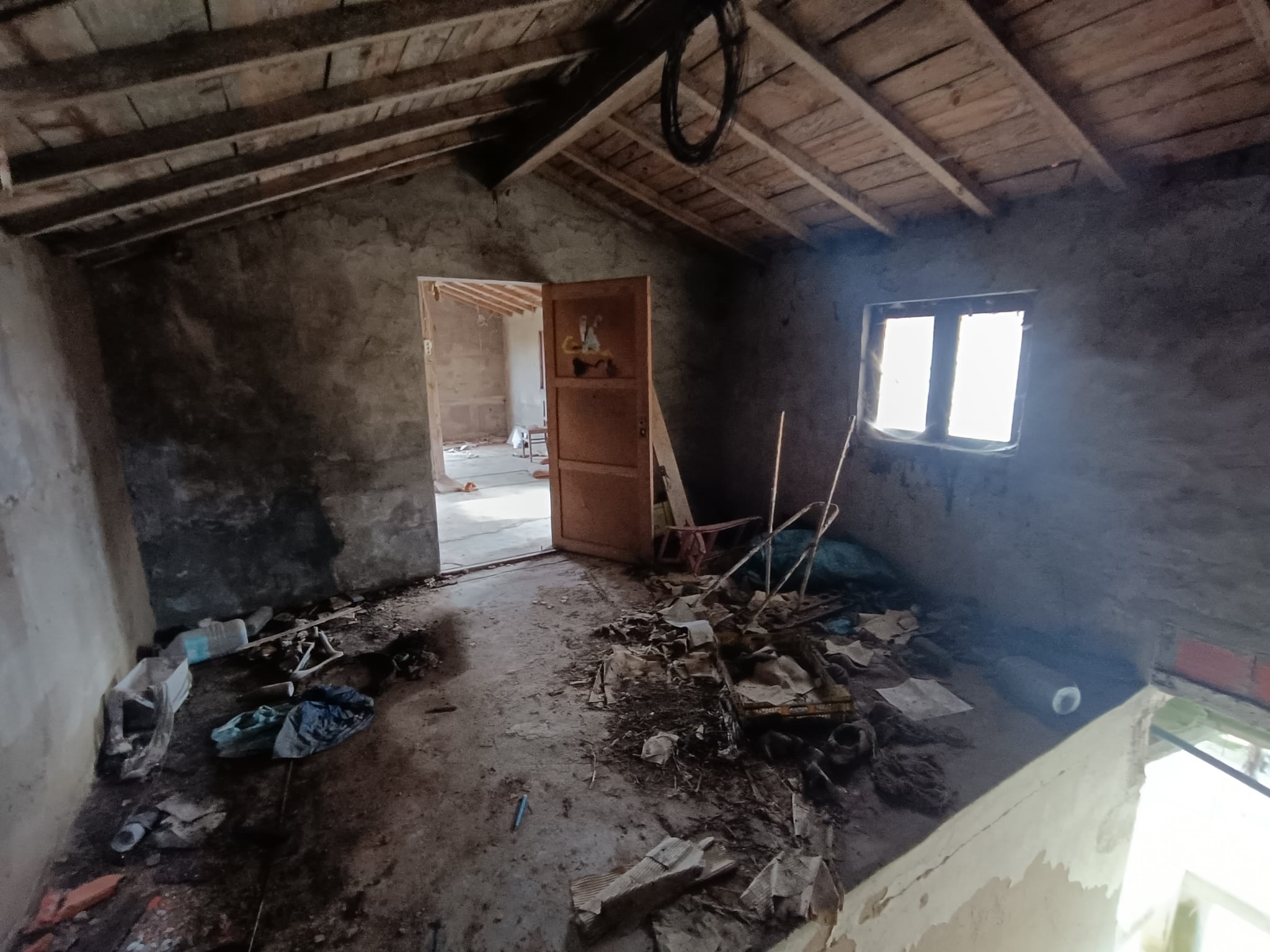 Moradia para Restaurar T4