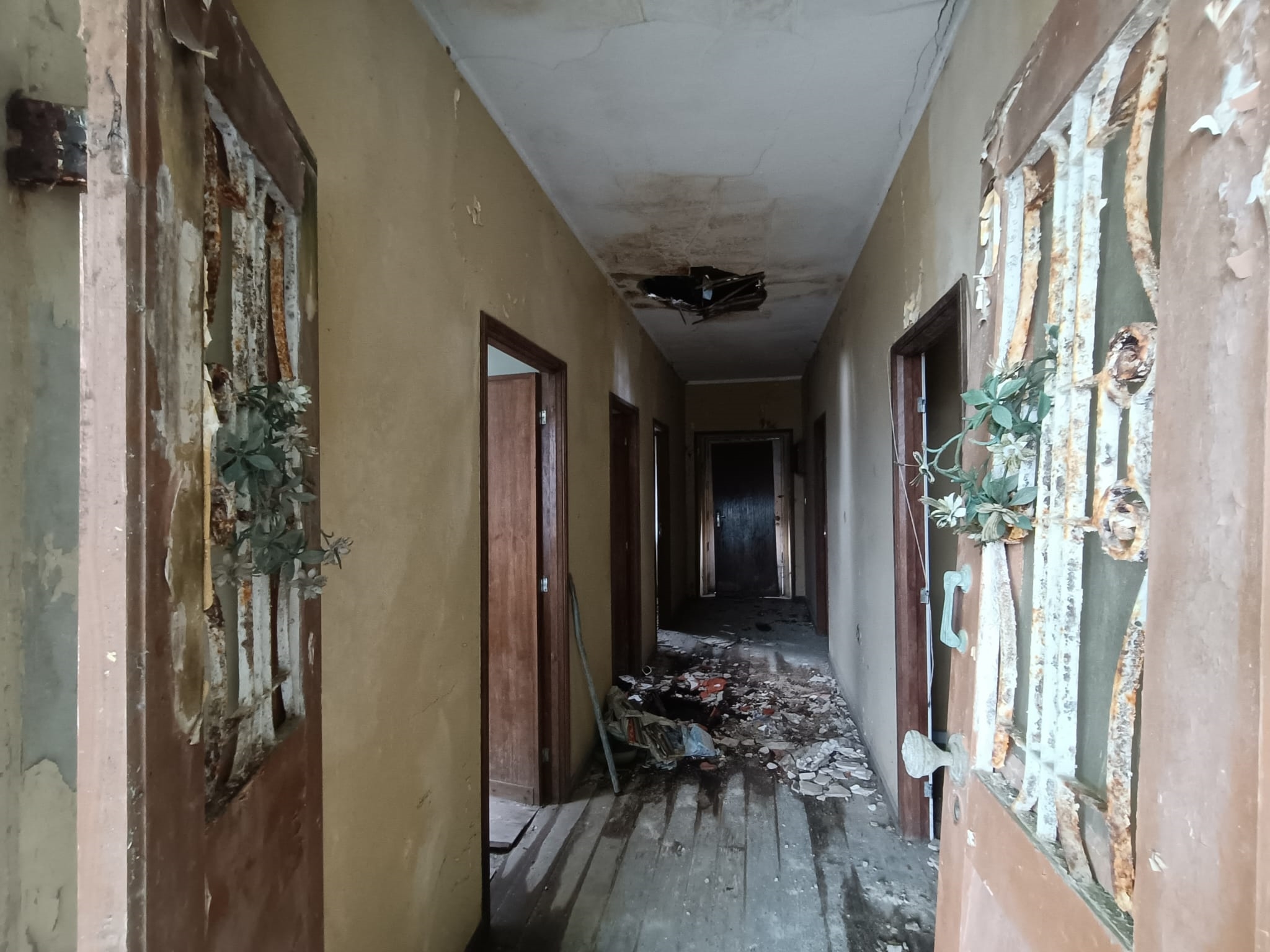 Moradia para Restaurar T4