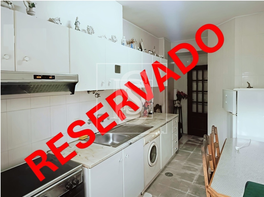 Apartamento T2, ideal para Renovar e Modernizar