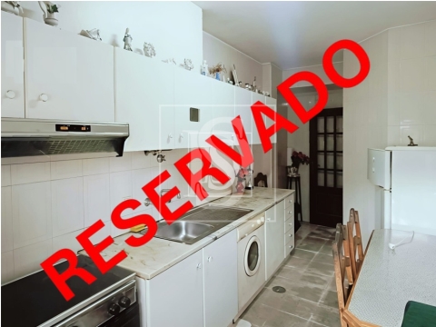 Apartamento T2, ideal para Renovar e Modernizar