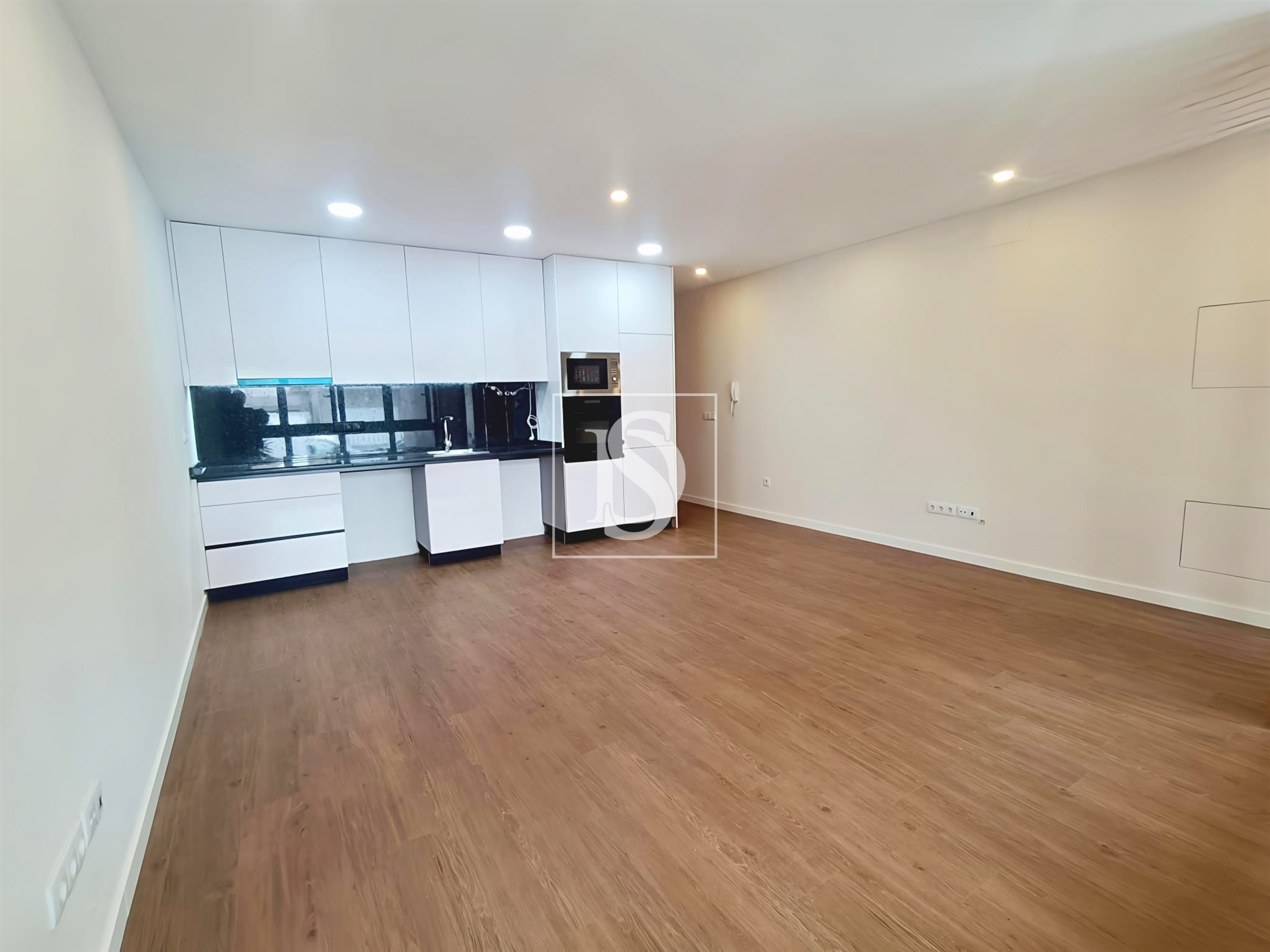 Apartamento T2, Totalmente Renovado, em Vila do Conde