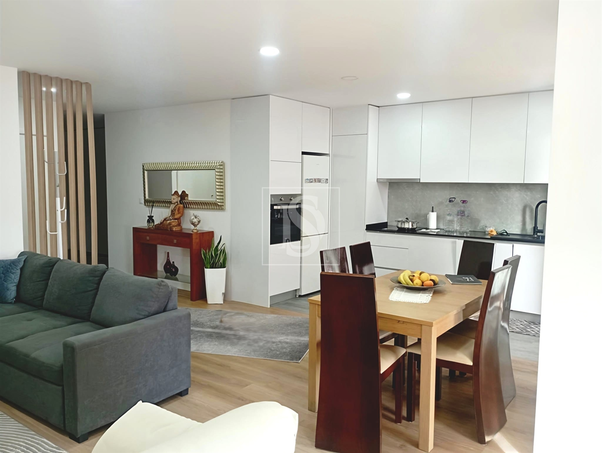 Apartamento T3, renovado, em Matosinhos