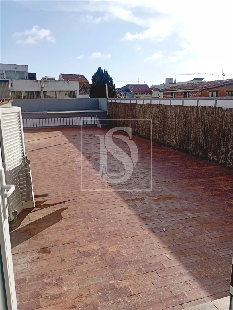 Apartamento T3, renovado, em Matosinhos
