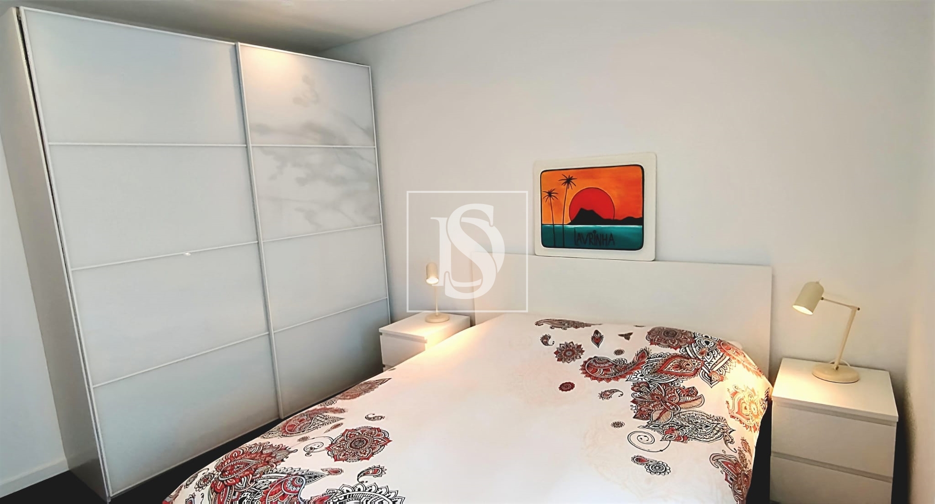 Andar Moradia, T2, Totalmente Renovado, junto à Praia (Lavra)