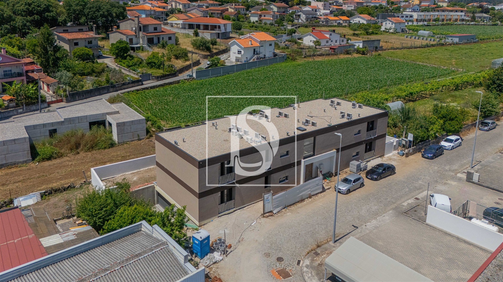 Apartamento T1+1, novo, em fase final de acabamentos — Barcelos