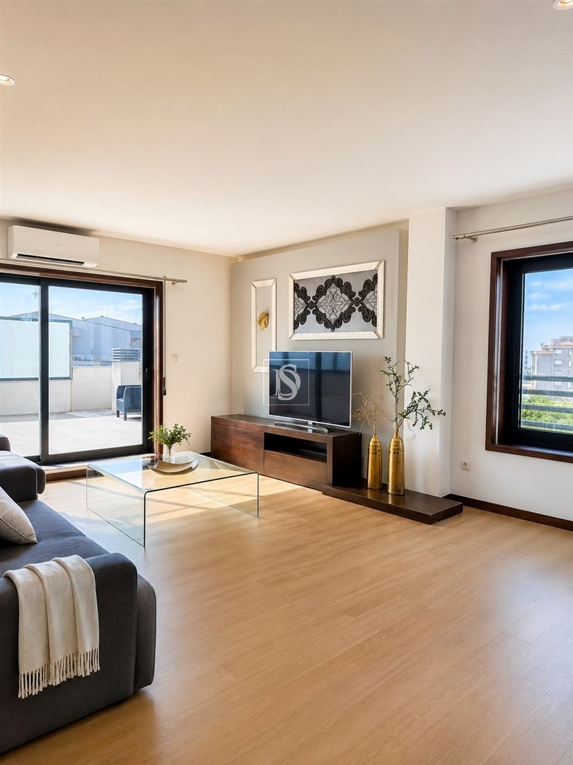 Arrendamento | Exclusivo T4 Duplex na 1.ª Linha de Mar | Aver-o-Mar