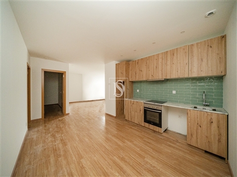 T2, Totalmente Remodelado, em Fermentões, Guimarães, com 76 m²