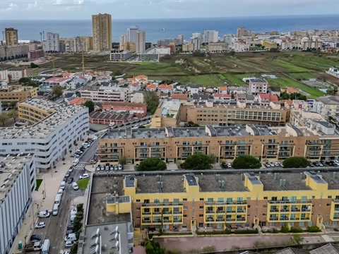 T3 como NOVO, MOBILADO e Equipado, junto ao Hospital da Luz