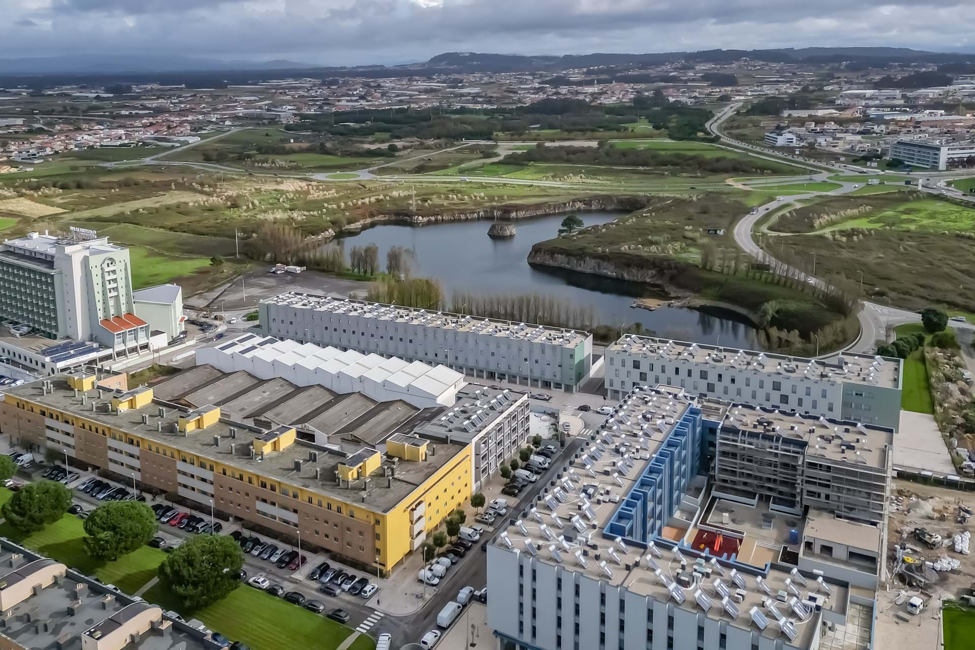 T3 como NOVO, MOBILADO e Equipado, junto ao Hospital da Luz
