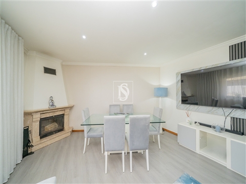 T2+1, Remodelado, com Garagem Fechada, a 1,2 km da Praia — Vila do Conde