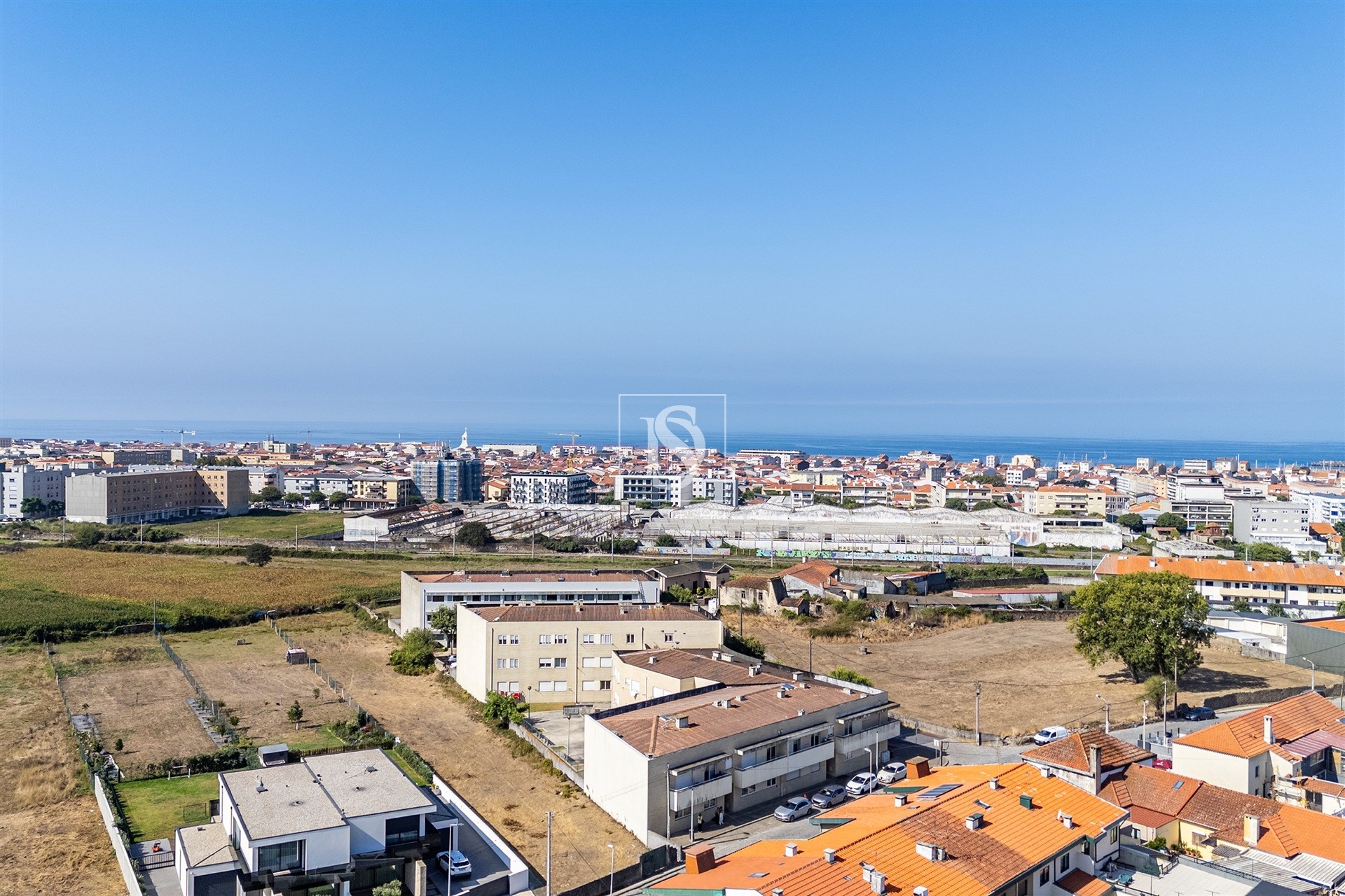 T2+1, Remodelado, com Garagem Fechada, a 1,2 km da Praia — Vila do Conde