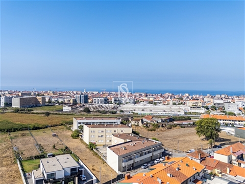 T2+1, Remodelado, com Garagem Fechada, a 1,2 km da Praia — Vila do Conde