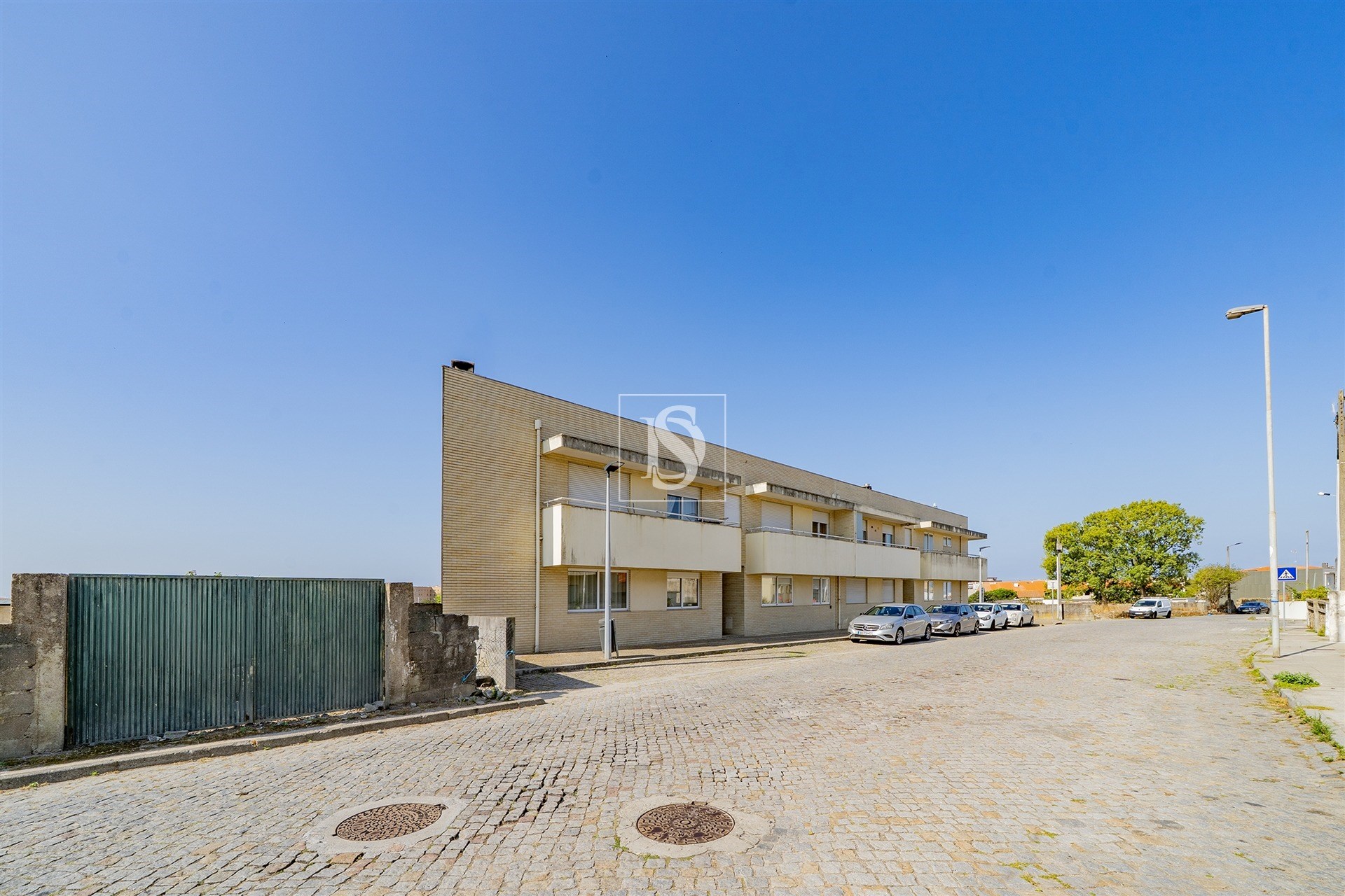 T2+1, Remodelado, com Garagem Fechada, a 1,2 km da Praia — Vila do Conde