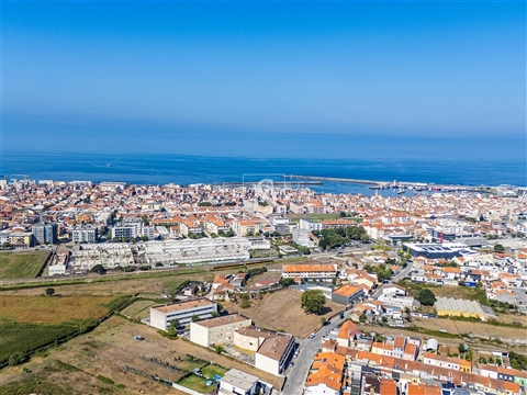 T2+1, Remodelado, com Garagem Fechada, a 1,2 km da Praia — Vila do Conde