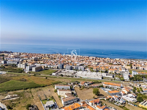 T2+1, Remodelado, com Garagem Fechada, a 1,2 km da Praia — Vila do Conde